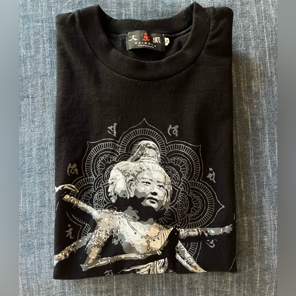 Aiko Black T-Shirt with Red Graphic